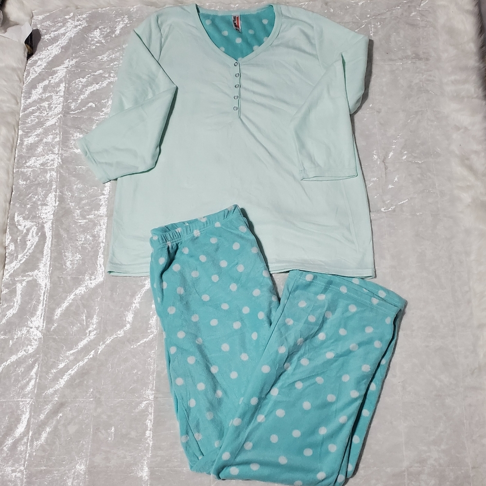 Arctic Trail  Polka Dot Fleece Pijama Set
